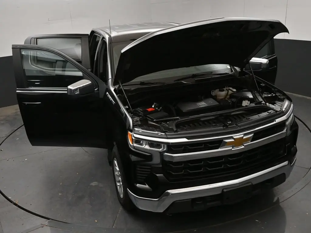 2025 Chevrolet Silverado - $39,980