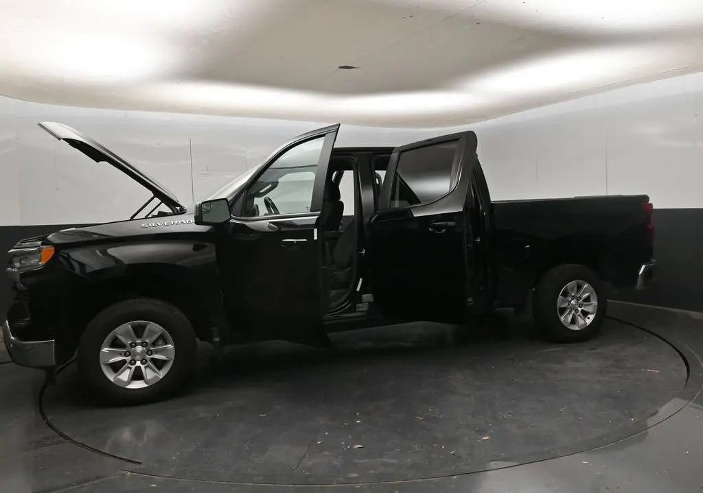2025 Chevrolet Silverado - $39,980