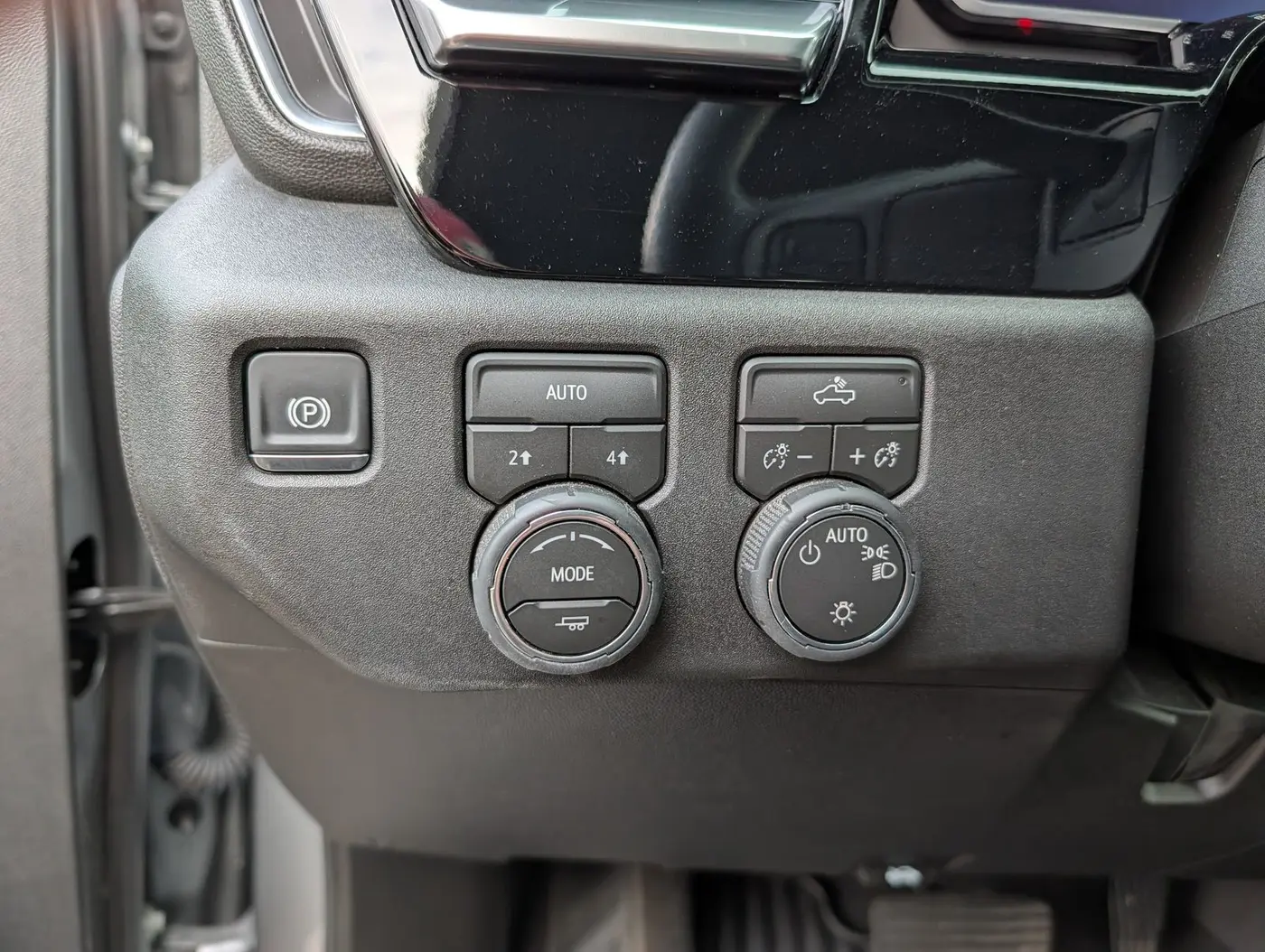 2026 Chevrolet Silverado - $40,401