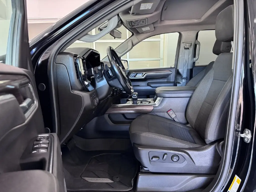 2025 Chevrolet Silverado - $44,987