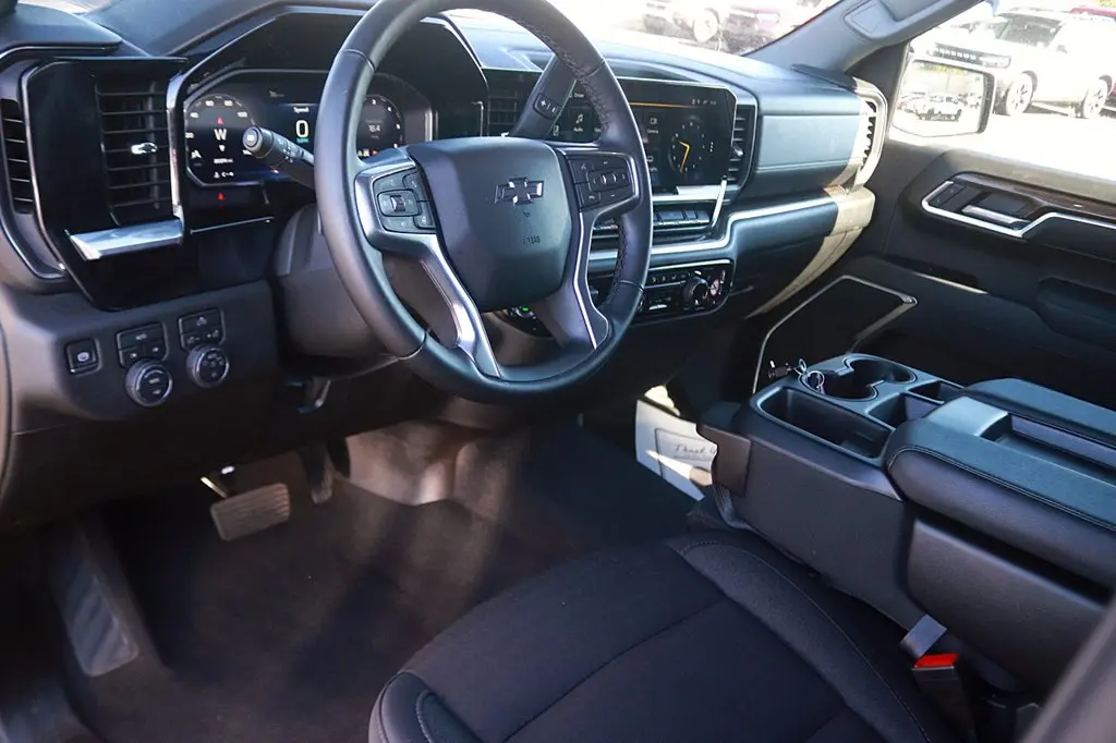 2026 Chevrolet Silverado - $46,578
