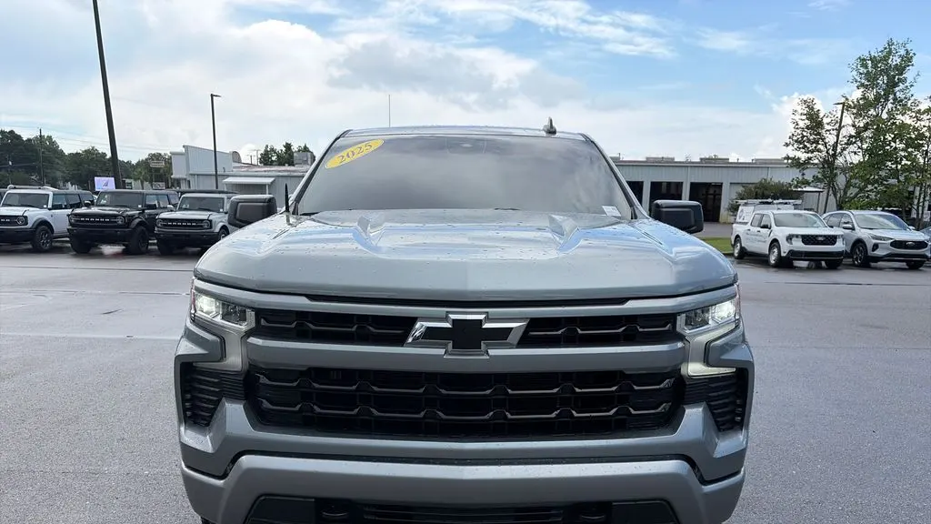 2025 Chevrolet Silverado 1500 RST