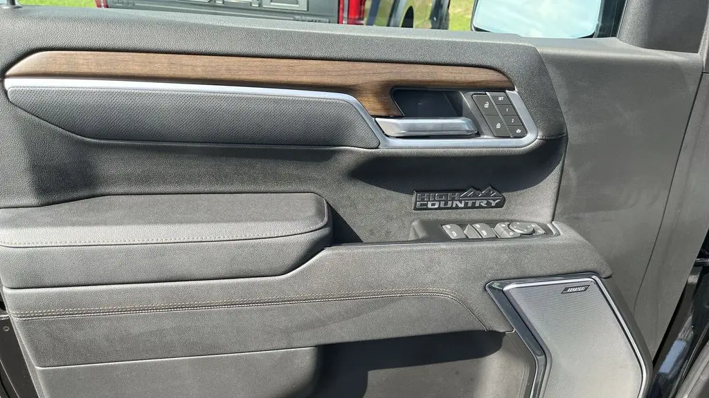 2025 Chevrolet Silverado 1500 High Country