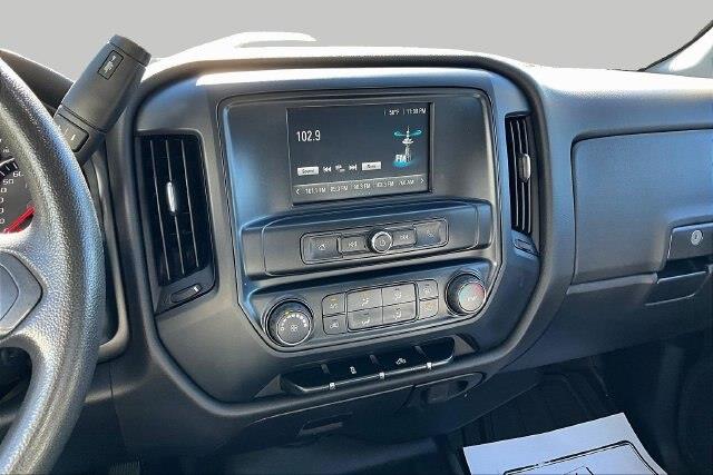 2019 Chevrolet Silverado Ld - $18,950