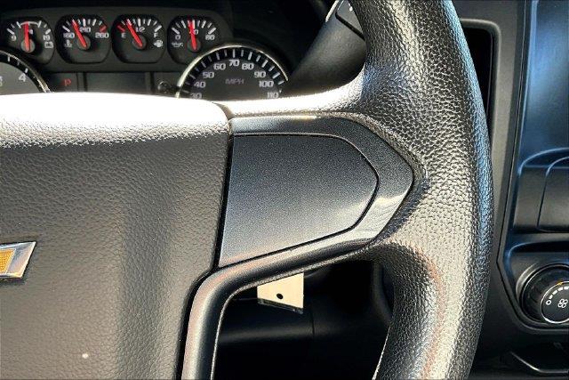 2019 Chevrolet Silverado Ld - $18,950