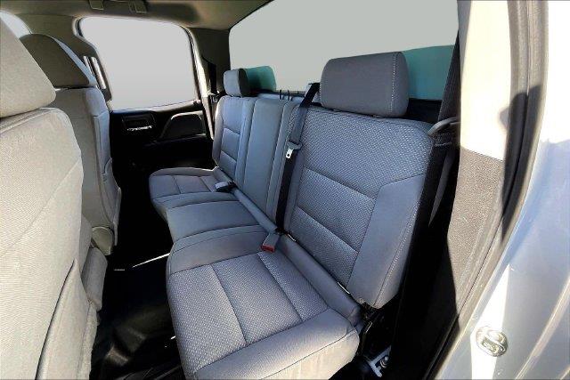 2019 Chevrolet Silverado Ld - $18,950