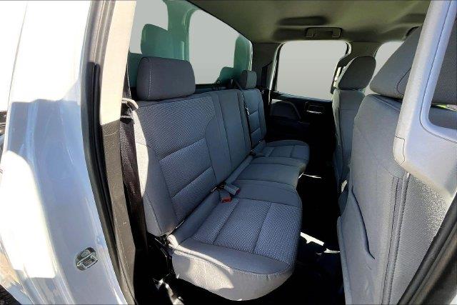 2019 Chevrolet Silverado Ld - $18,950