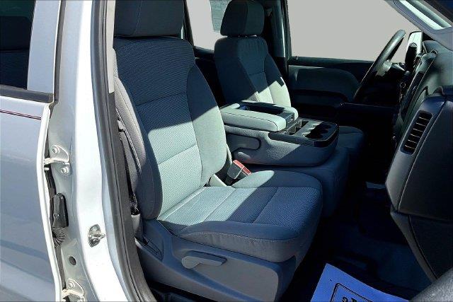 2019 Chevrolet Silverado Ld - $18,950