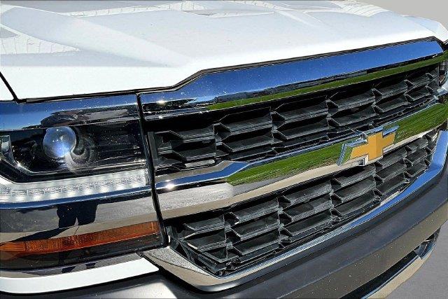 2019 Chevrolet Silverado Ld - $18,950
