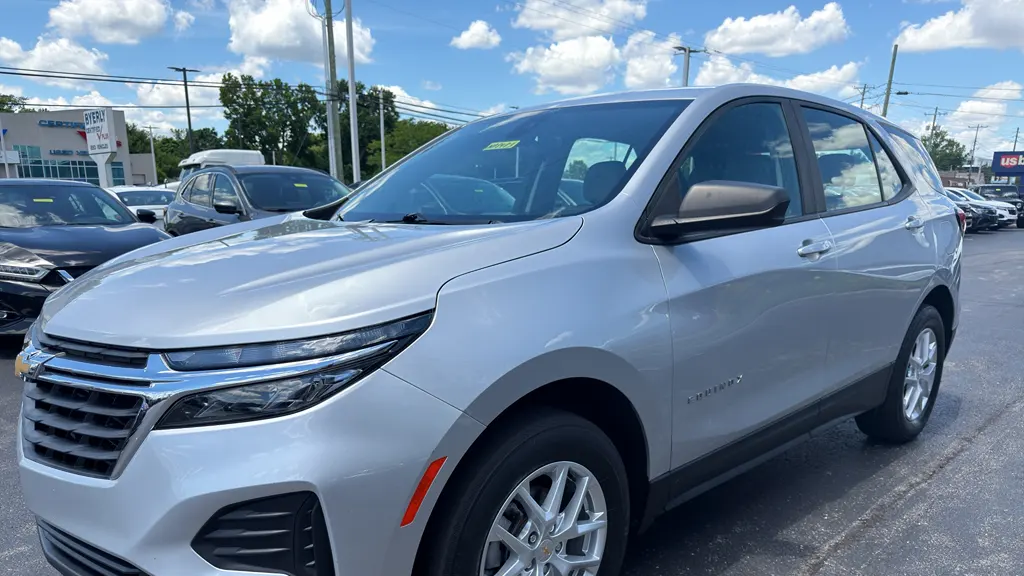 2022 Chevrolet Equinox LS