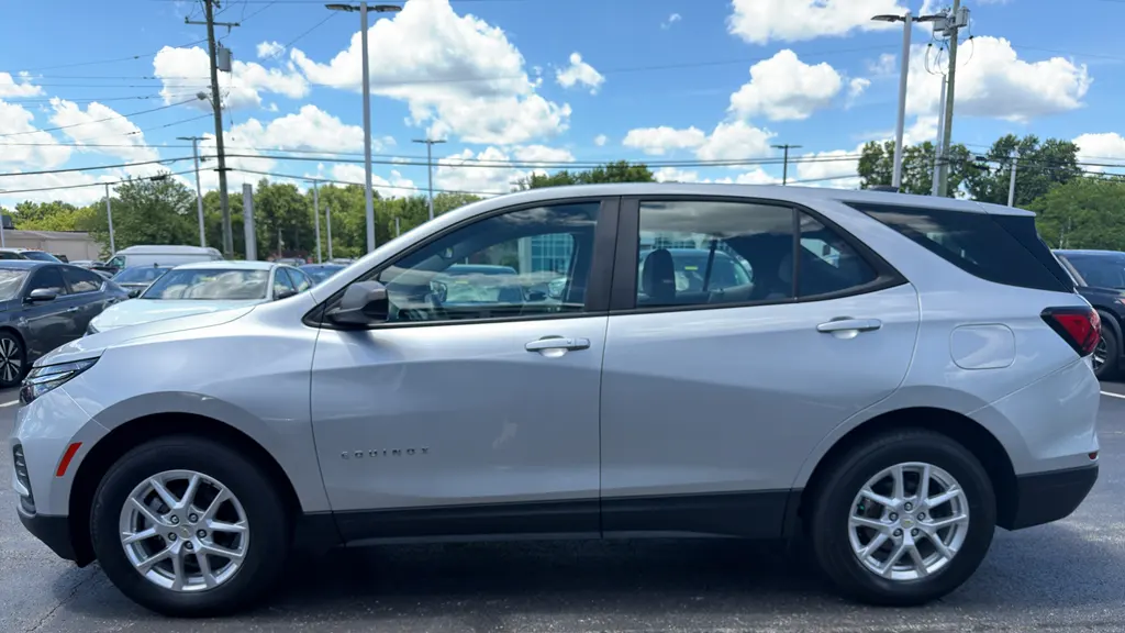2022 Chevrolet Equinox LS
