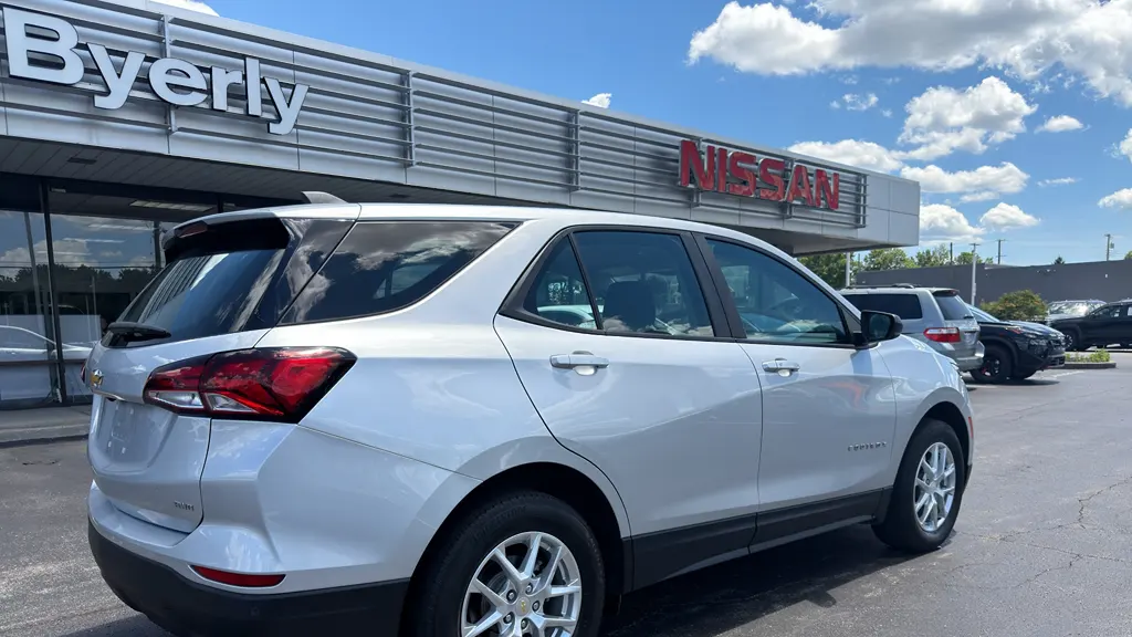 2022 Chevrolet Equinox LS