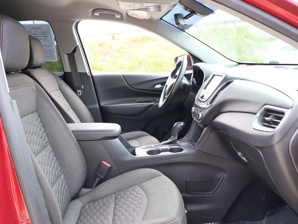 2018 Chevrolet Equinox - $11,475