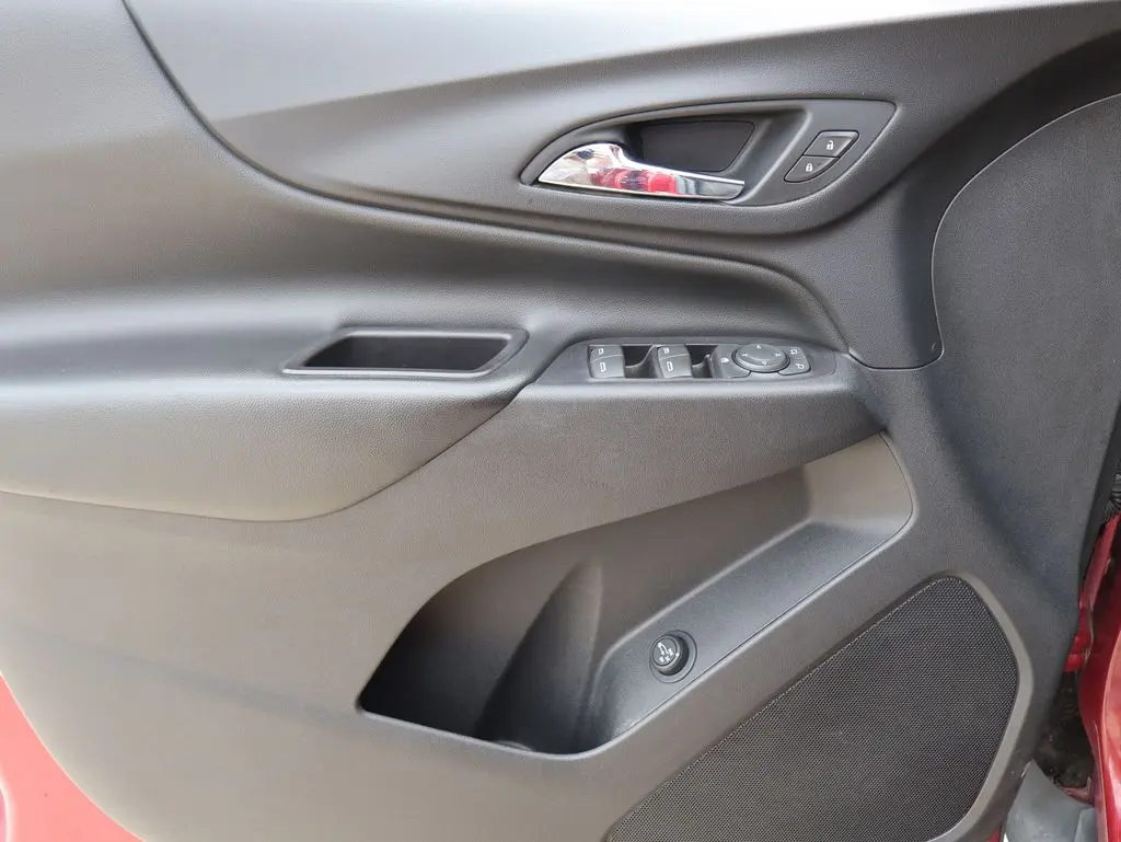 2018 Chevrolet Equinox - $11,475