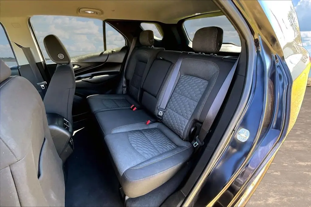 2020 Chevrolet Equinox - $15,300