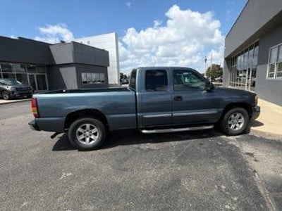 2006 GMC Sierra 1500 Work Truck 4DR Extended Cab 6.5 FT. SB