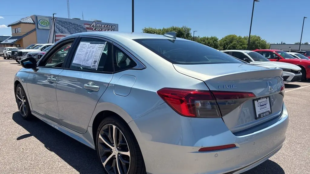2022 Honda Civic Touring