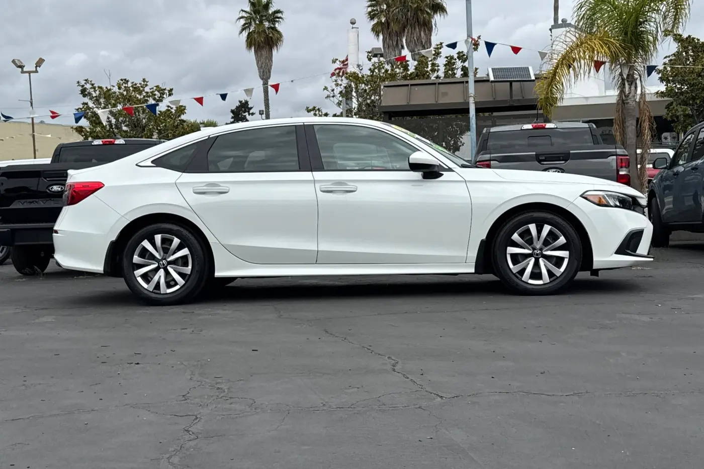 2023 Honda Civic - $23,000