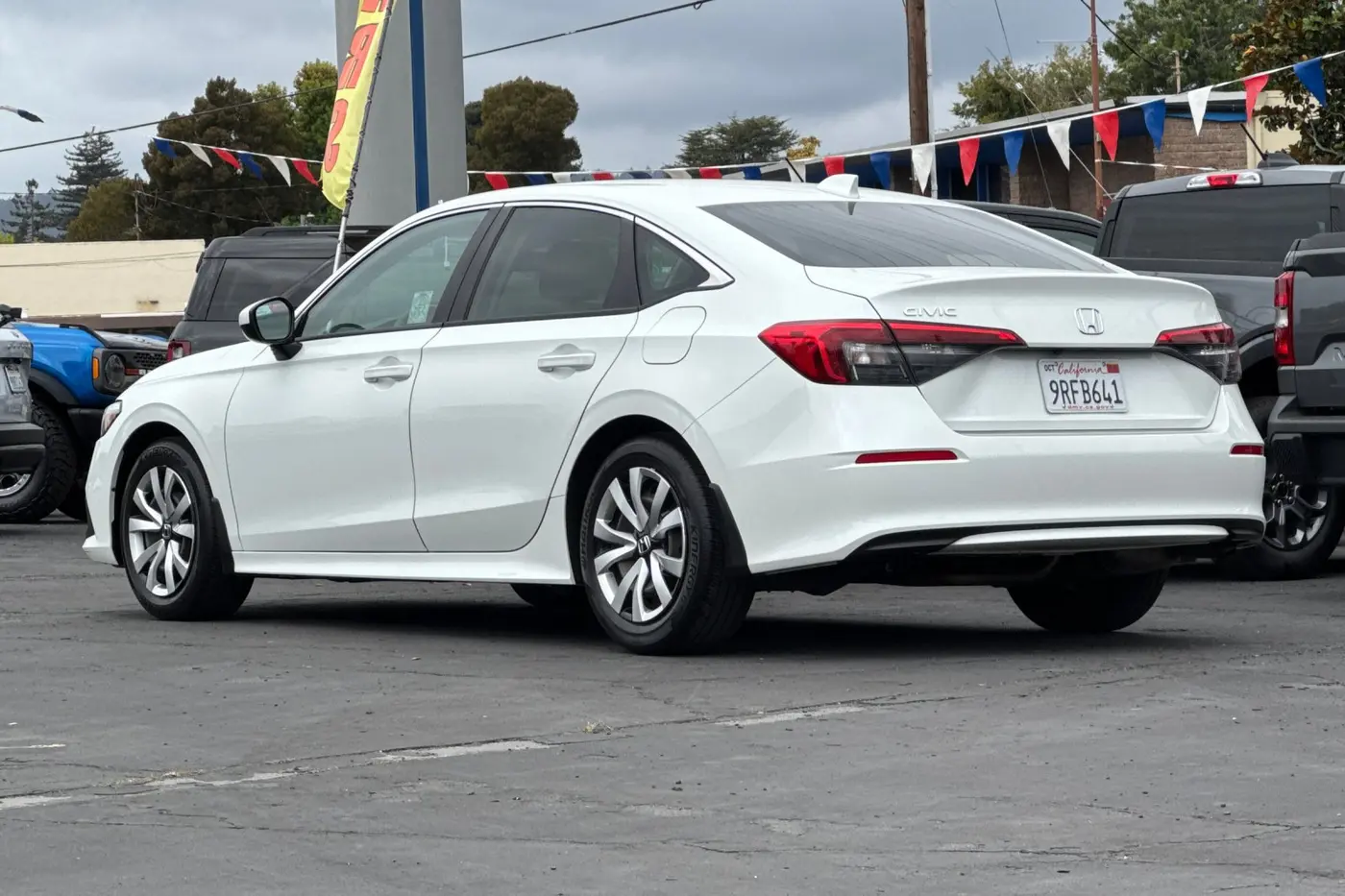 2023 Honda Civic - $23,000