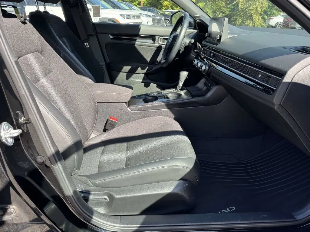 2025 Honda Civic - $28,500