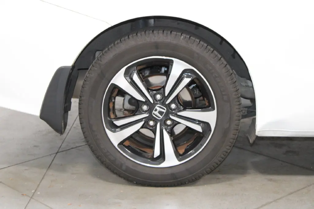 2015 Honda Civic - $8,898