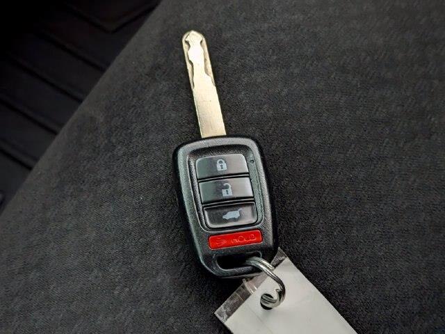 2016 Honda CR-V - $13,000