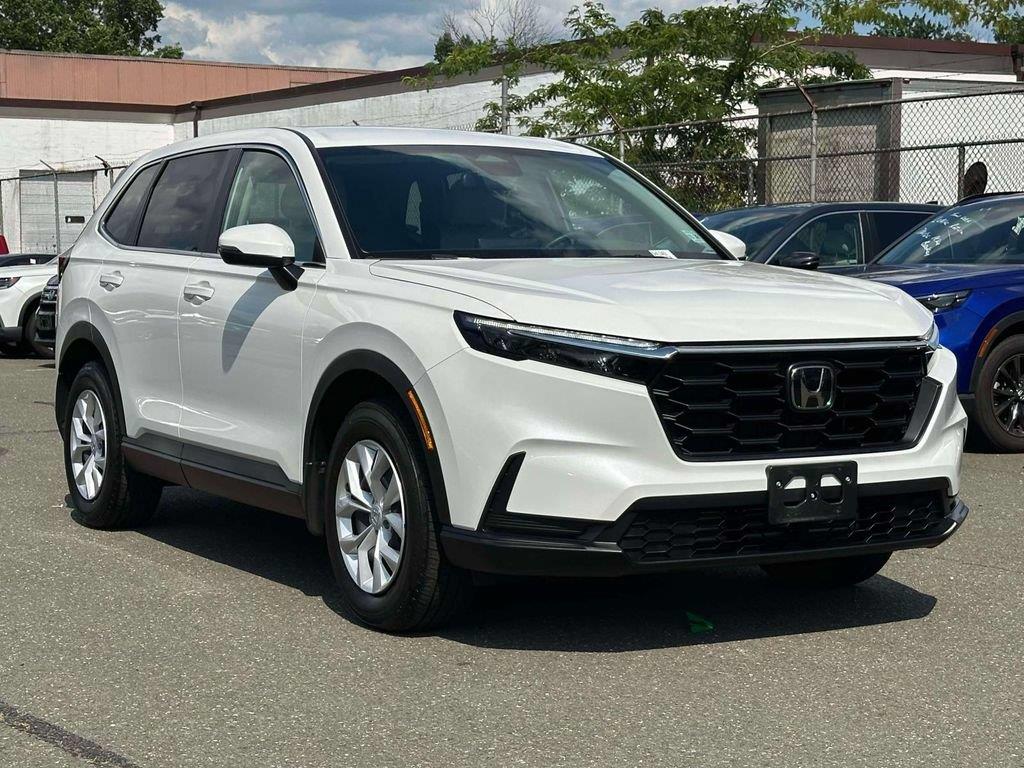 2025 Honda CR-V LX — photo 1 of 12