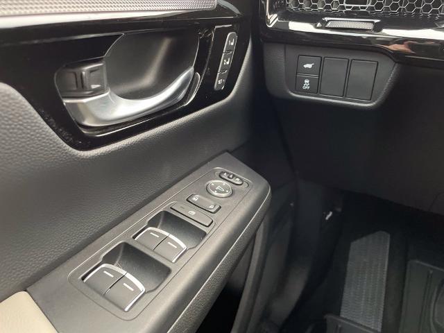 2023 Honda CR-V - $33,490
