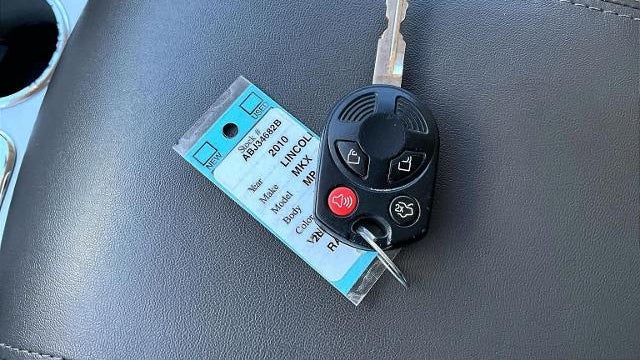 2010 Lincoln MKX Base