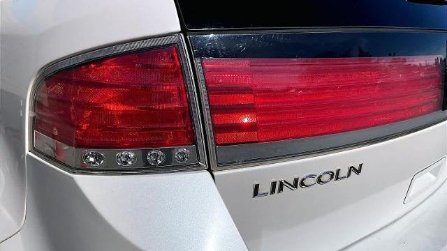 2010 Lincoln MKX Base
