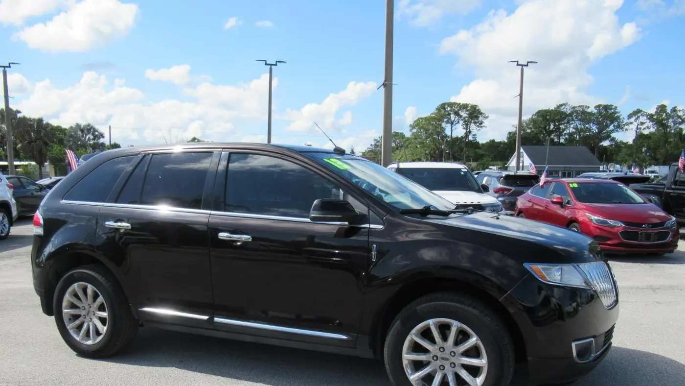 2013 Lincoln MKX Base