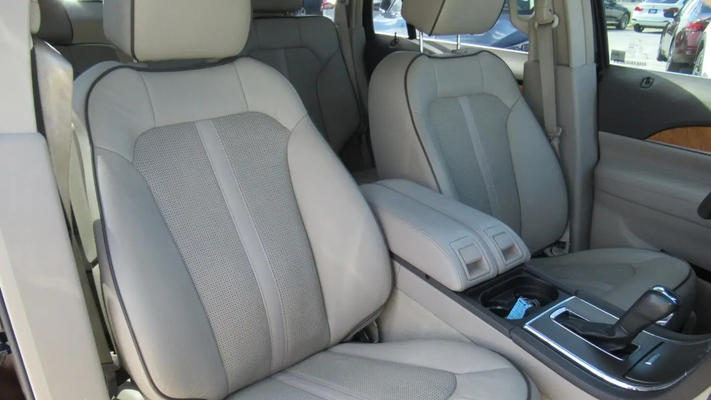 2013 Lincoln MKX Base
