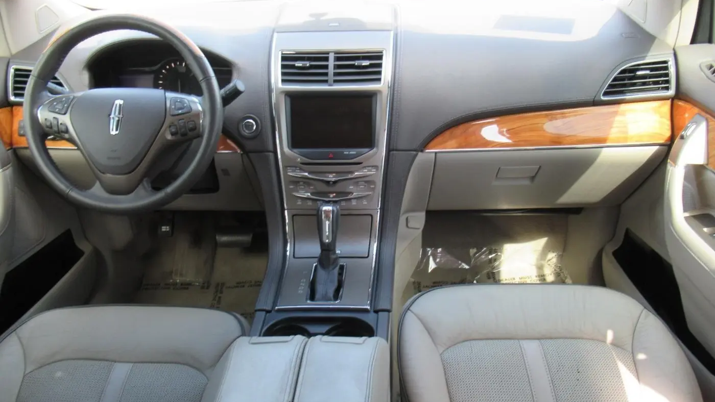 2013 Lincoln MKX Base