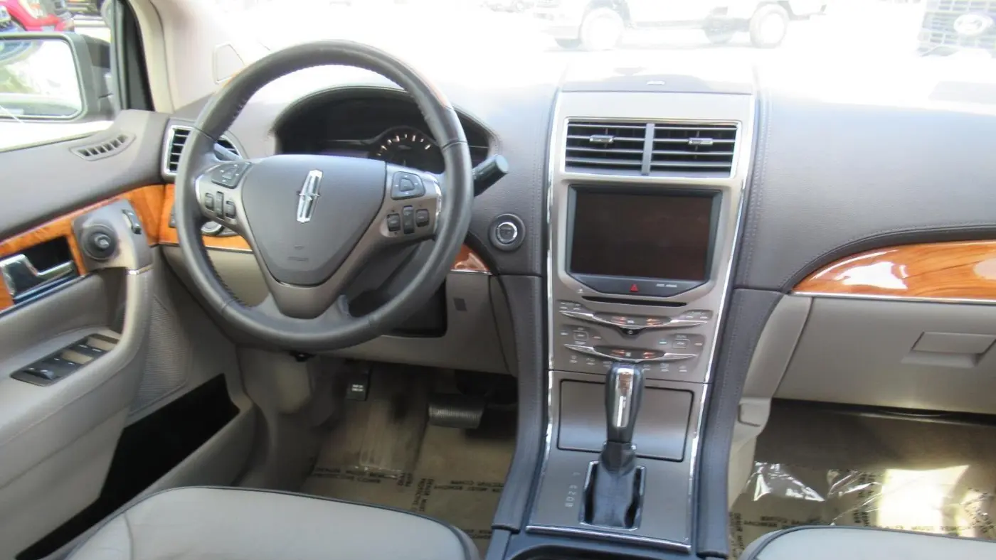 2013 Lincoln MKX Base
