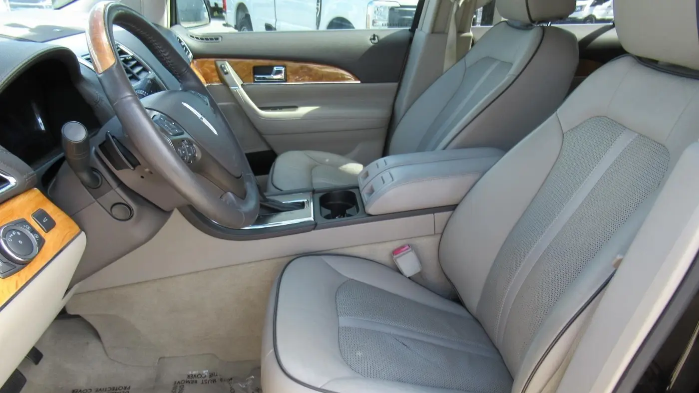 2013 Lincoln MKX Base