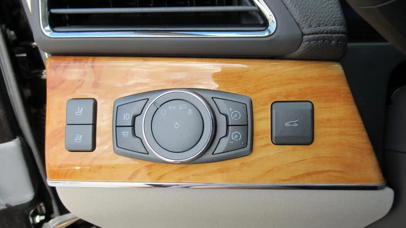 2013 Lincoln MKX Base