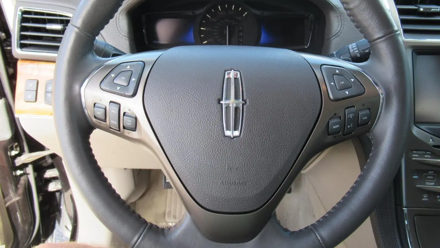 2013 Lincoln MKX Base