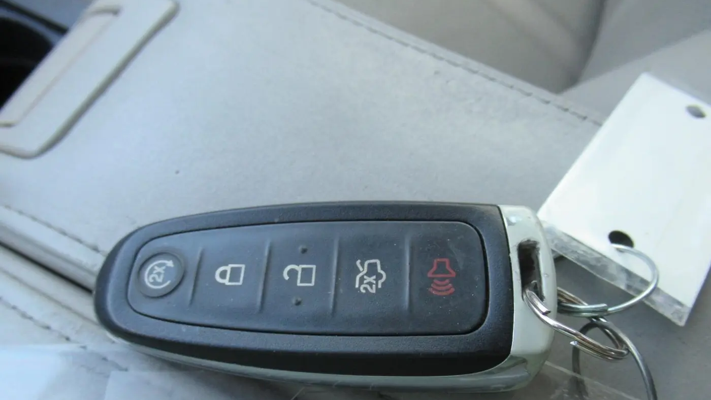 2013 Lincoln MKX Base