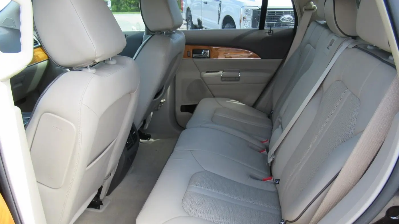 2013 Lincoln MKX Base