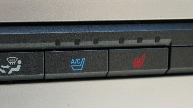 2010 Lincoln MKX Base