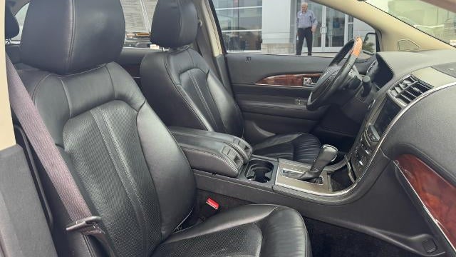 2013 Lincoln MKX Base