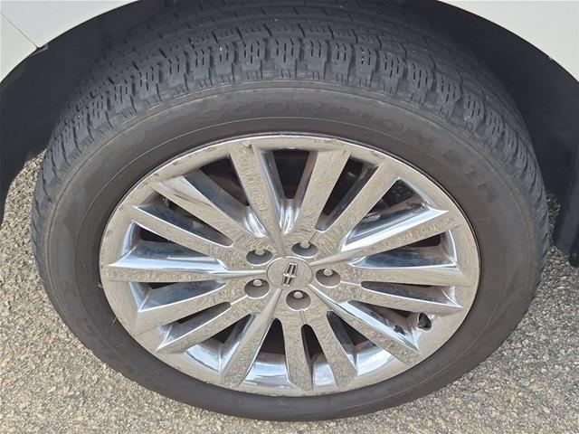 2011 Lincoln MKX - $7,995