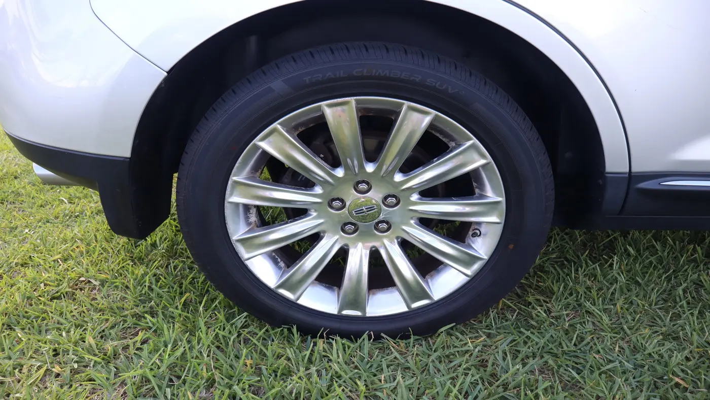 2013 Lincoln MKX Base