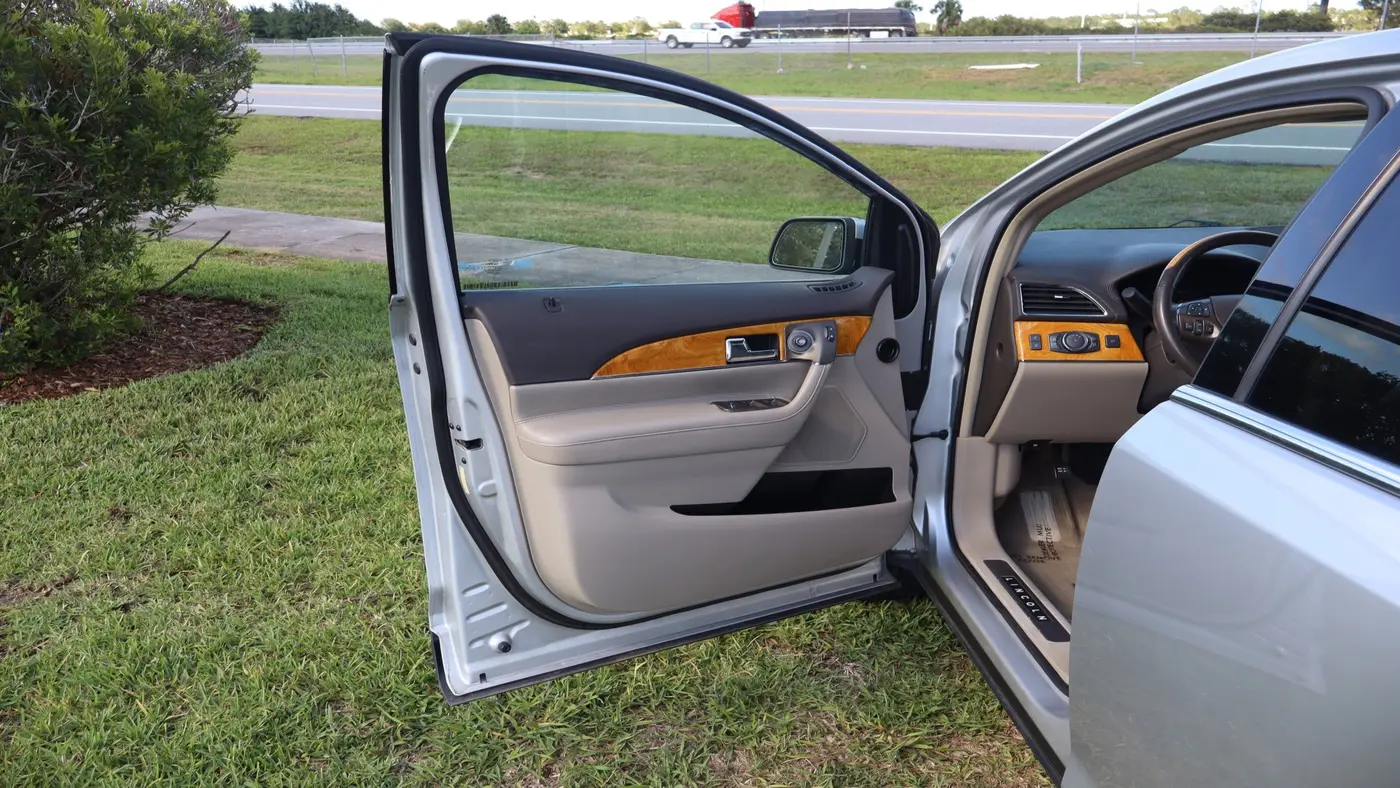 2013 Lincoln MKX Base