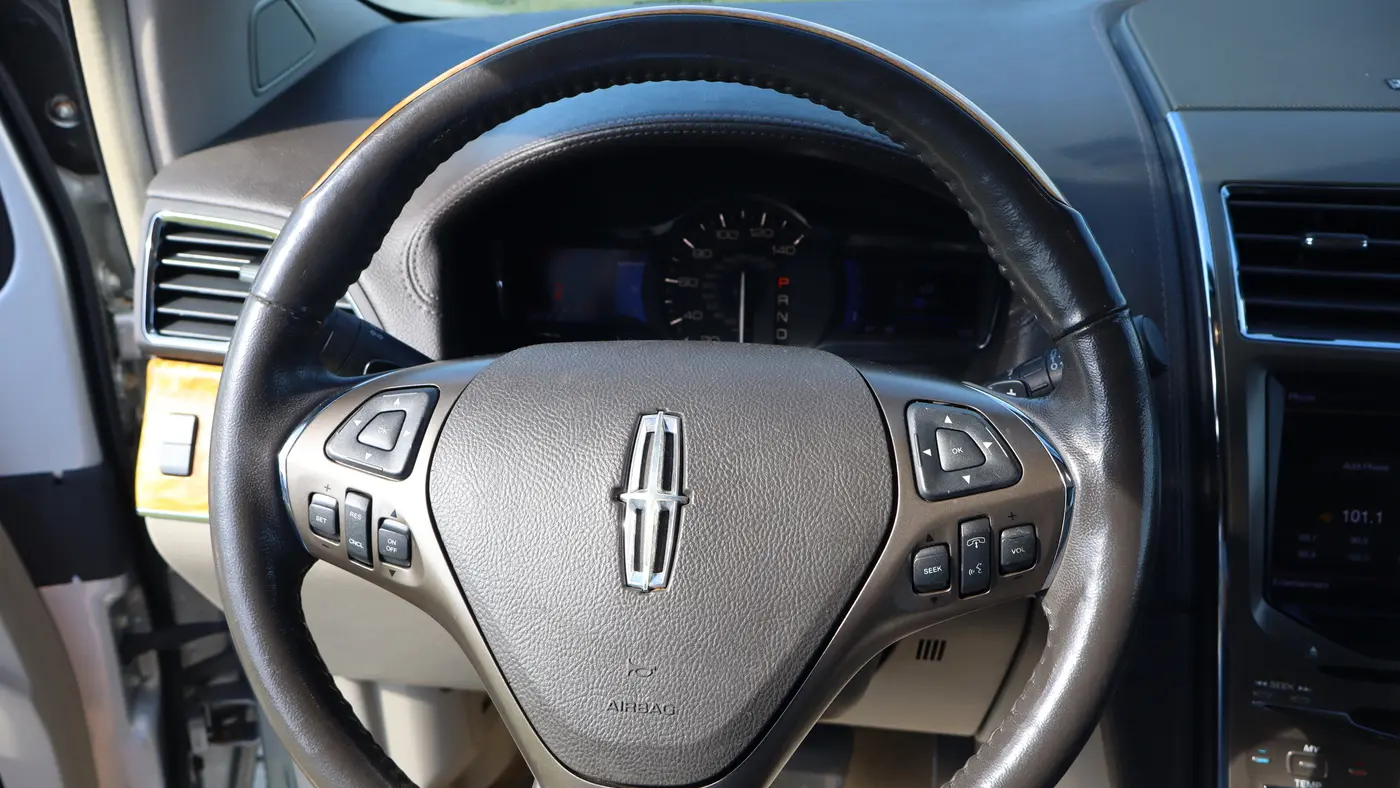 2013 Lincoln MKX Base