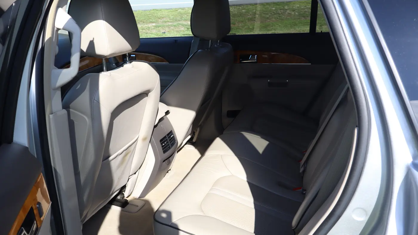 2013 Lincoln MKX Base