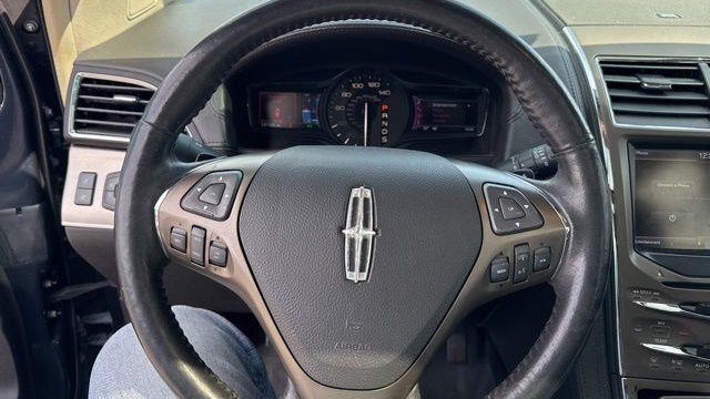 2013 Lincoln MKX Base