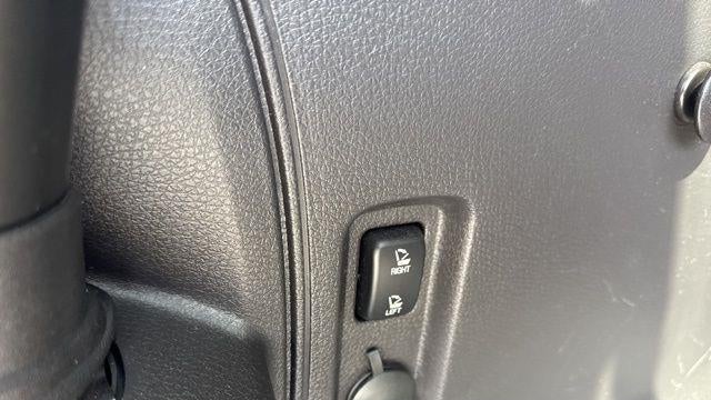 2013 Lincoln MKX Base