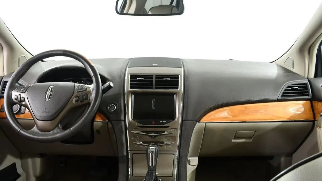 2015 Lincoln MKX Base
