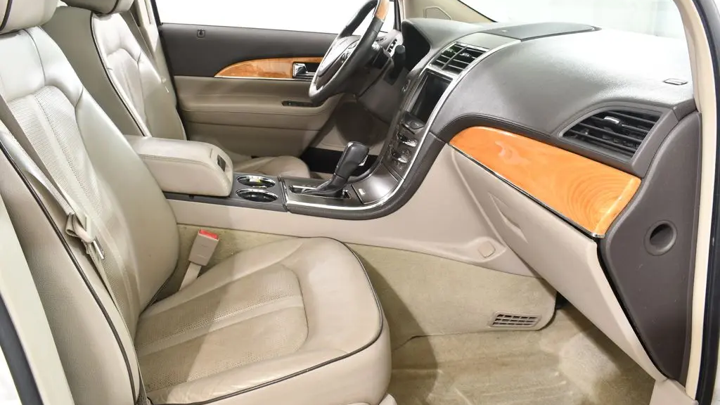 2015 Lincoln MKX Base